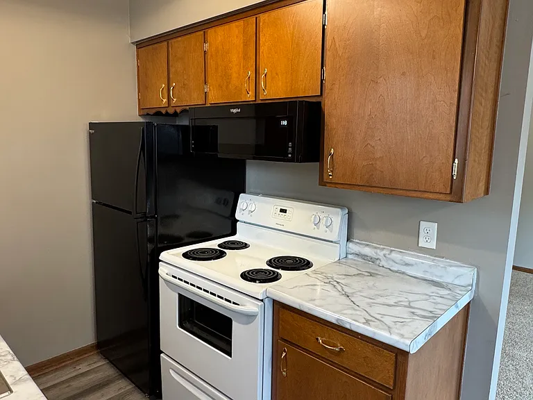 820 S 41st St — Photo 7