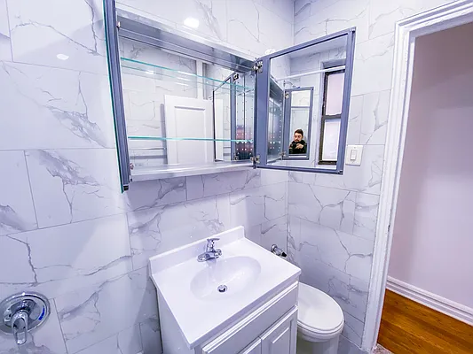 Rented by Gravity Real Estate Advisors | media 37