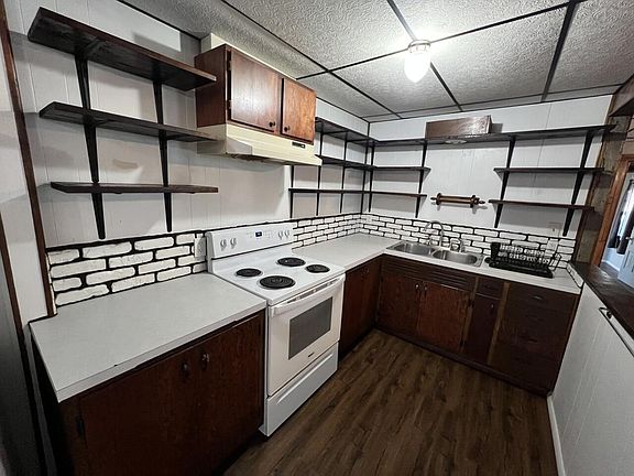 4th image of 418 Jackson St #418