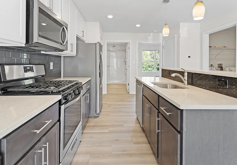 River Pointe — Photo 12
