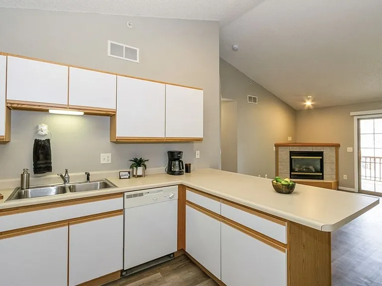 2867 Coral Ct #303 — Photo 9