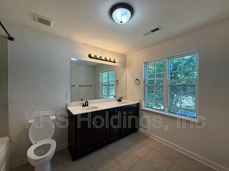 426 Seminole Rd — Photo 9