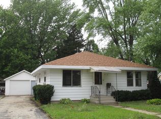 1733 Ashland St, Oshkosh, WI 54901