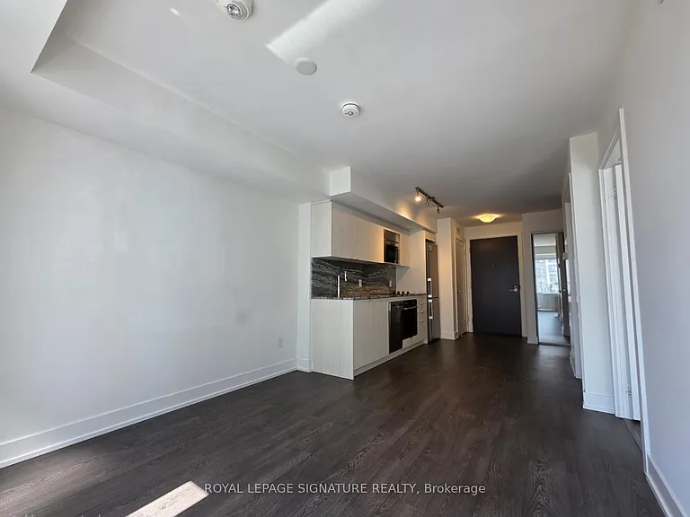 5 Mabelle Ave #2332 — Photo 3