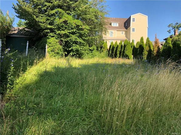 6 Leroy Pl, Newburgh, NY 12550