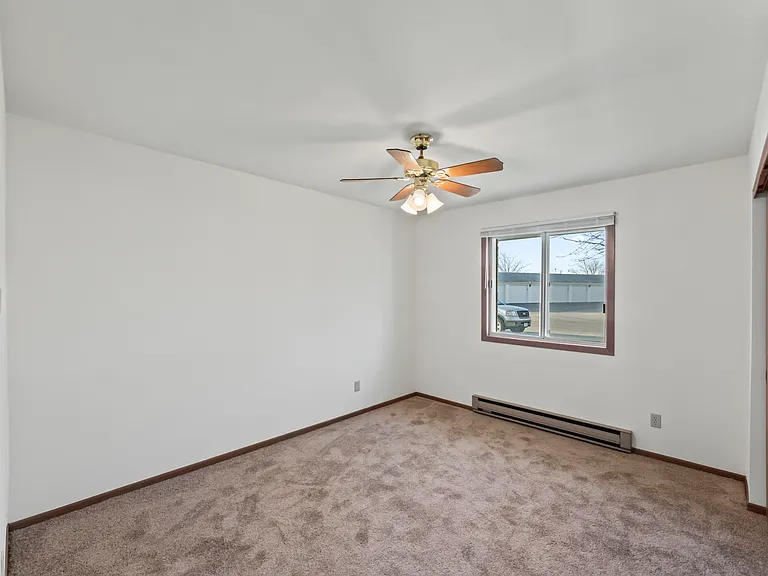 10700 W Grange Ave — Photo 11
