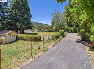 6694 Paloverde Rd, Castro Valley, CA 94552