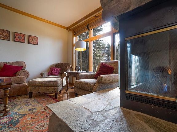 3rd image of 929 Northwood Blvd #127