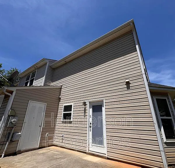 817 Ranchero St — Photo 12