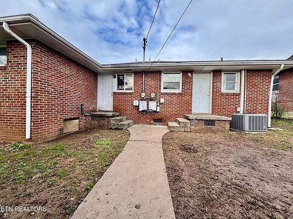 5th image of 2808 E 5th Ave