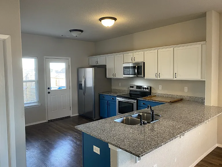 6611 Warrington Rd — Photo 9