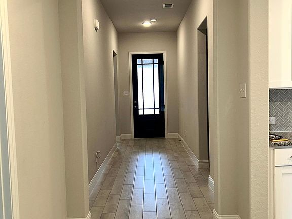 3rd image of 3215 Emerald Edge Dr