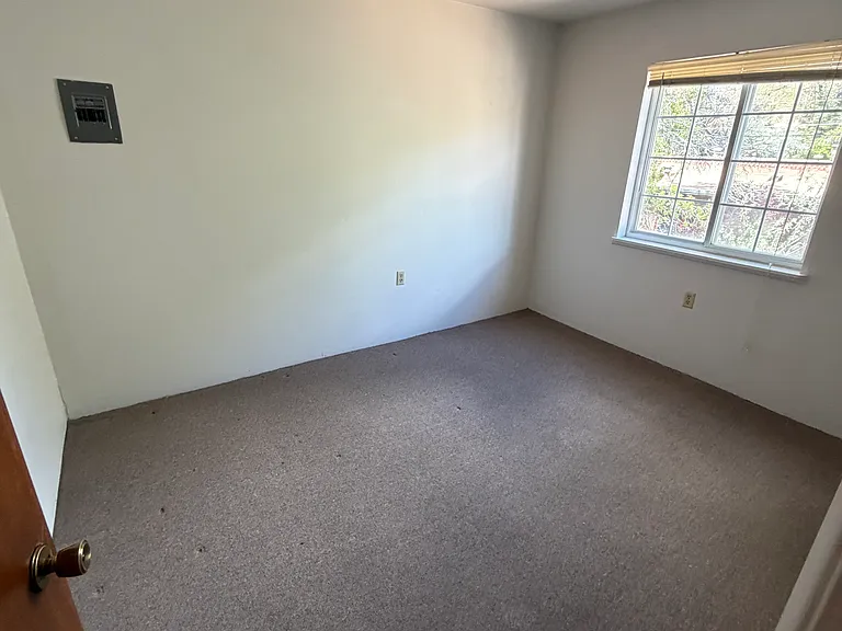 705 E Alameda St #6 — Photo 7