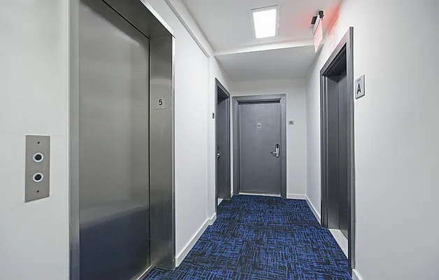 Rented by REAL New York | media 21