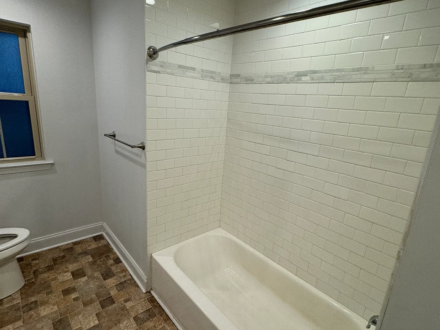 3 bed, 1.5 bath, 1000 sqft, $2,150 — Photo 4