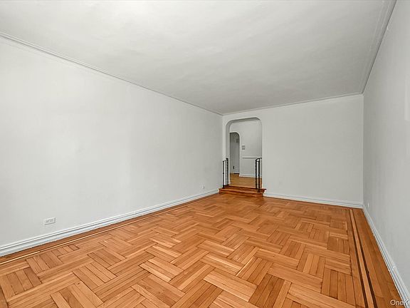 3rd image of 2685 Creston Avenue #1-E