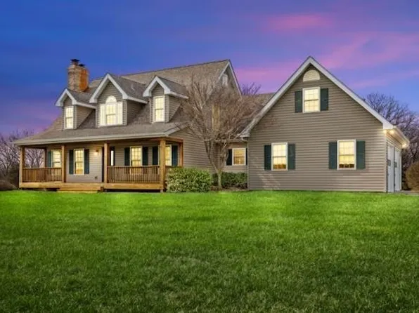 4575 Holt Rd, Wentzville, MO 63385
