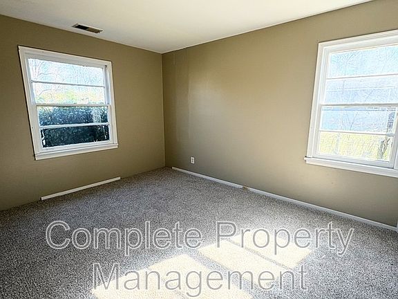 5th image of 1408 16th St SW
