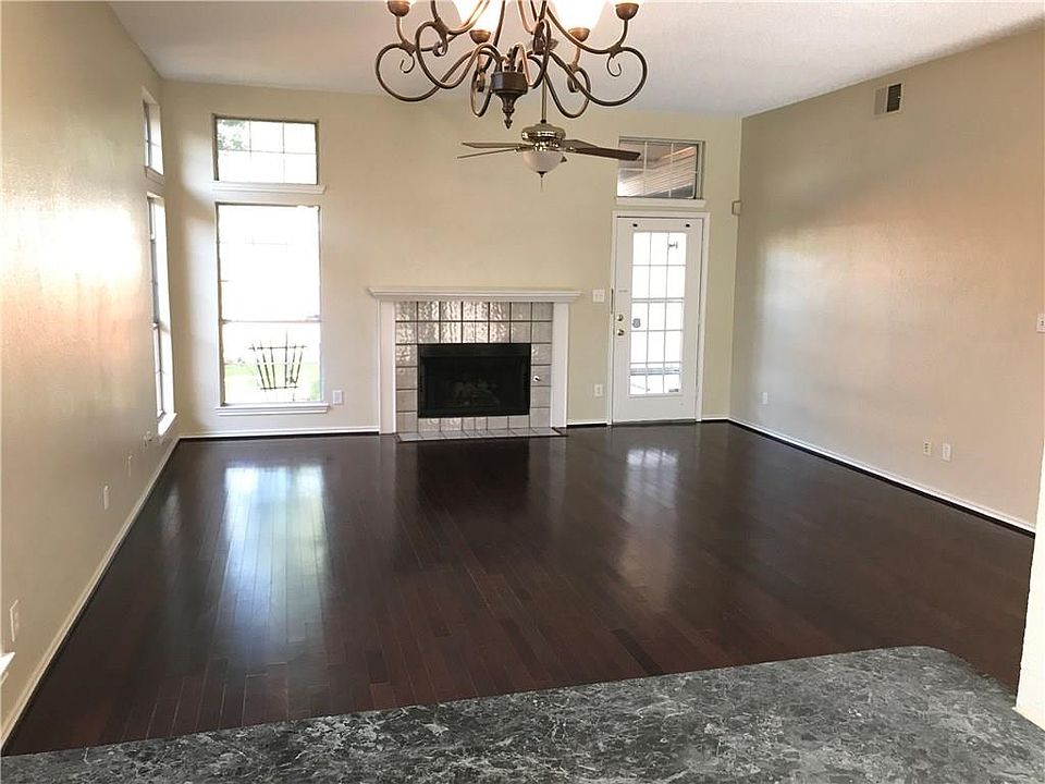 1st image of 2813 Caladium Ct