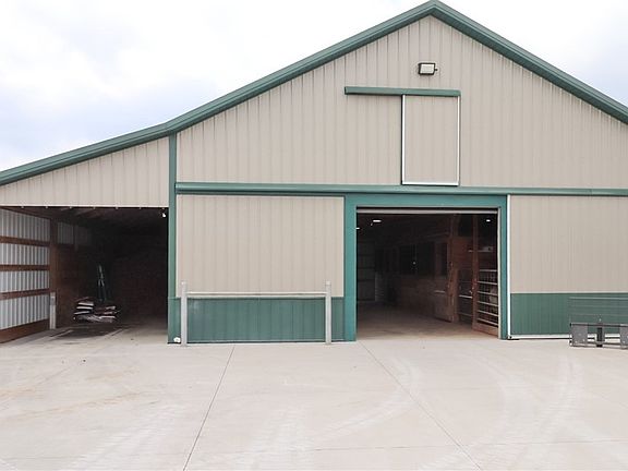 3rd image of 1153 E Pleasant Home Rd