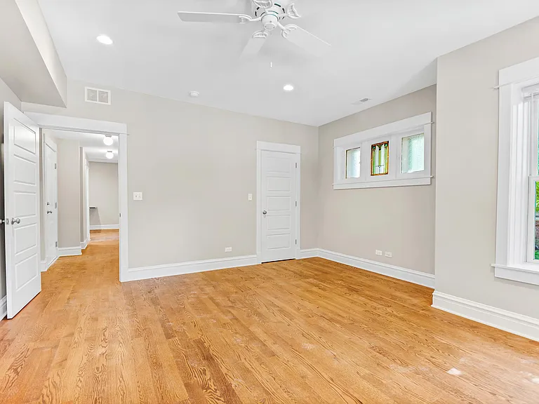 4701-05 N Talman Ave #13 — Photo 2