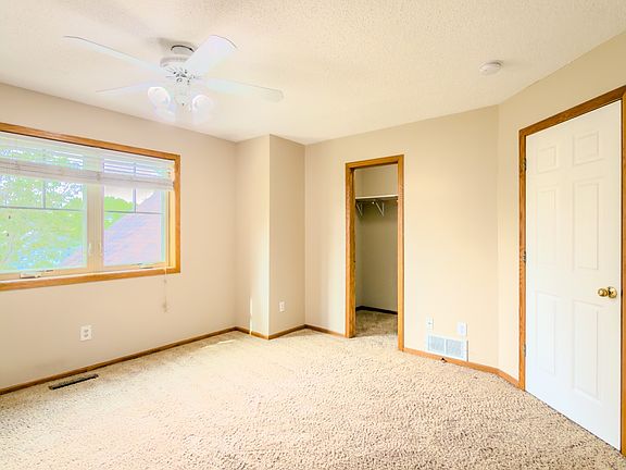 4th image of 23684 Birch Rd