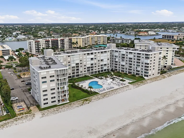 3443 Gulf Shore Blvd N #1 — Photo 40