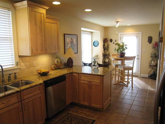 3rd image of 123 Quail Dr