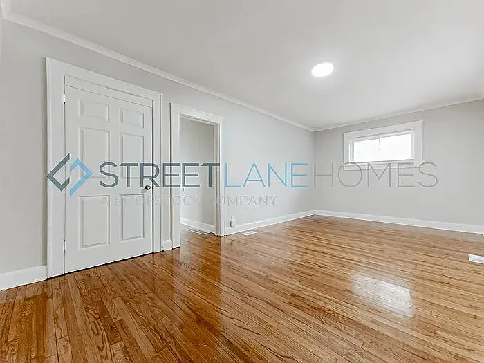2 bed, 1.0 bath, 920 sqft, $1,197 — Photo 4
