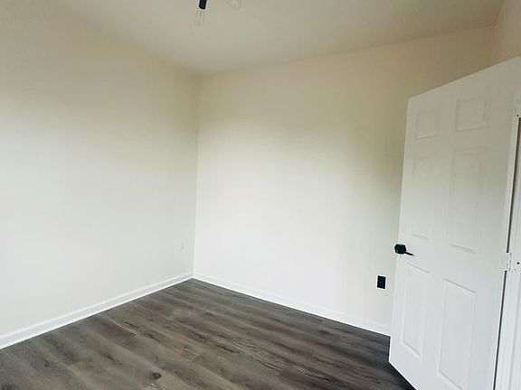 2nd image of 101 Camden St APT 9
