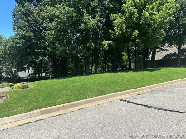 6623 E 114th St S, Bixby, OK 74008