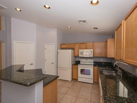 4th image of 6940 W Somerton Dr