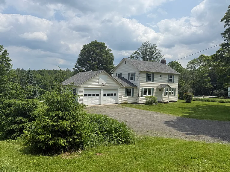 56 Park Laughton Rd — Photo 1