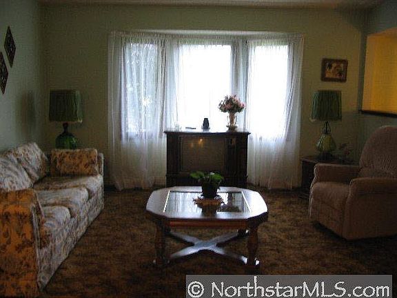 3rd image of 11324 Sunset Avenue NE