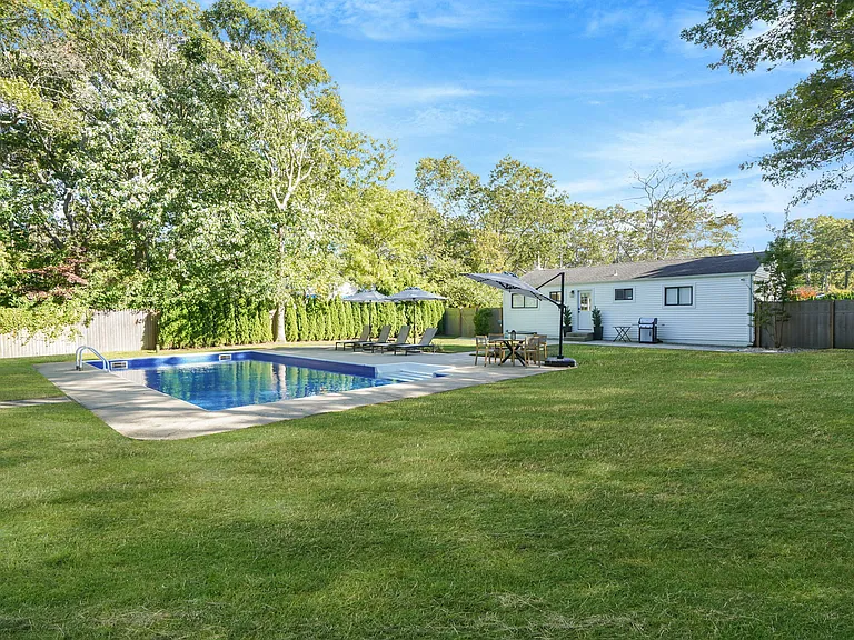 138 W Tiana Rd — Photo 20