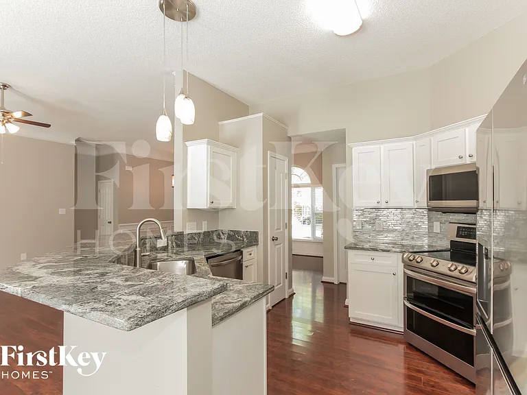 2816 Emerald Meadow Ln — Photo 6