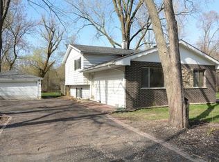 25W154 Argyle Ave, Roselle, IL 60172