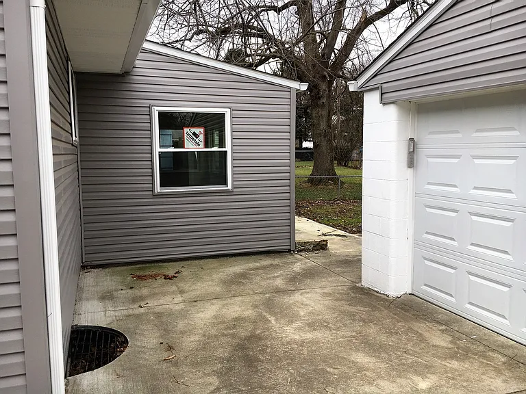 1114 Acton Rd — Photo 24