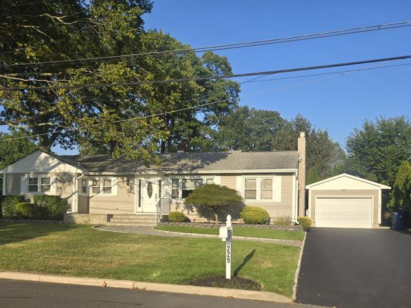 229 Delaware Ave