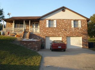 2410 Courtyard Dr, Jefferson City, MO 65109