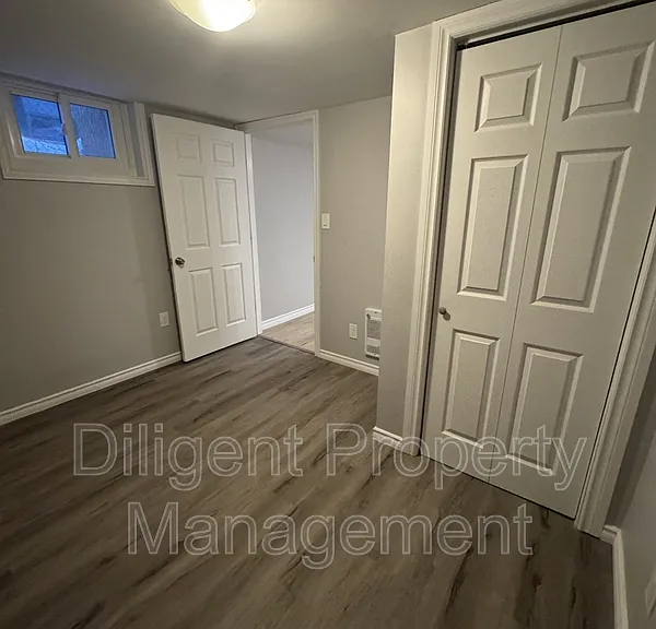 736 Stormont St #LOWER — Photo 24