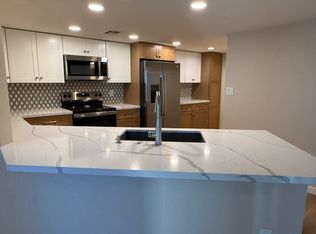 11244 N Saguaro Blvd APT 102, Fountain Hills, AZ 85268