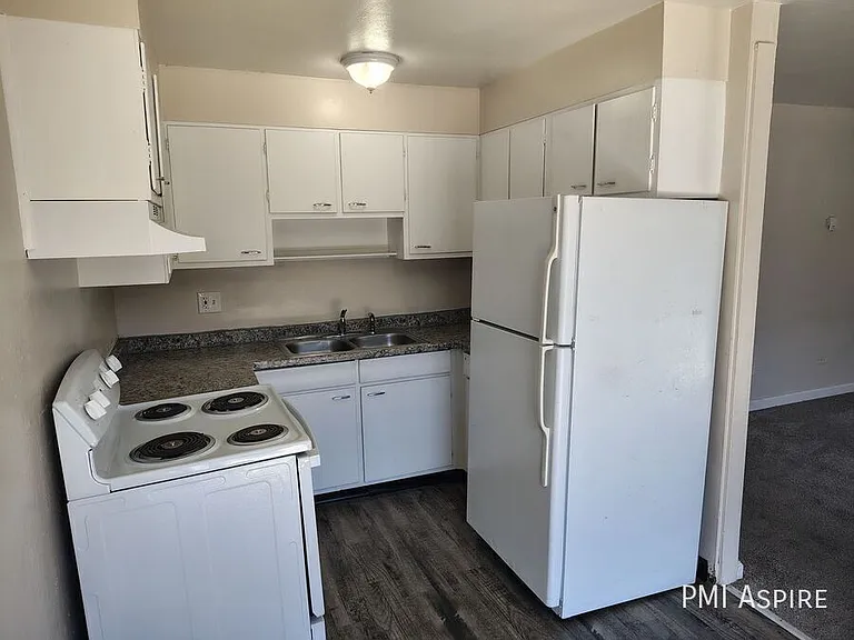 1351 Xenia St #2C — Photo 1