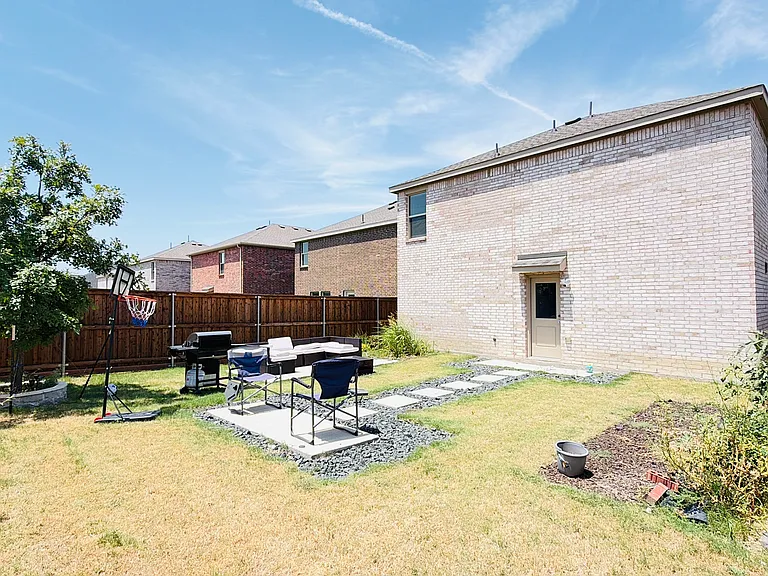 217 Adelina Dr — Photo 29