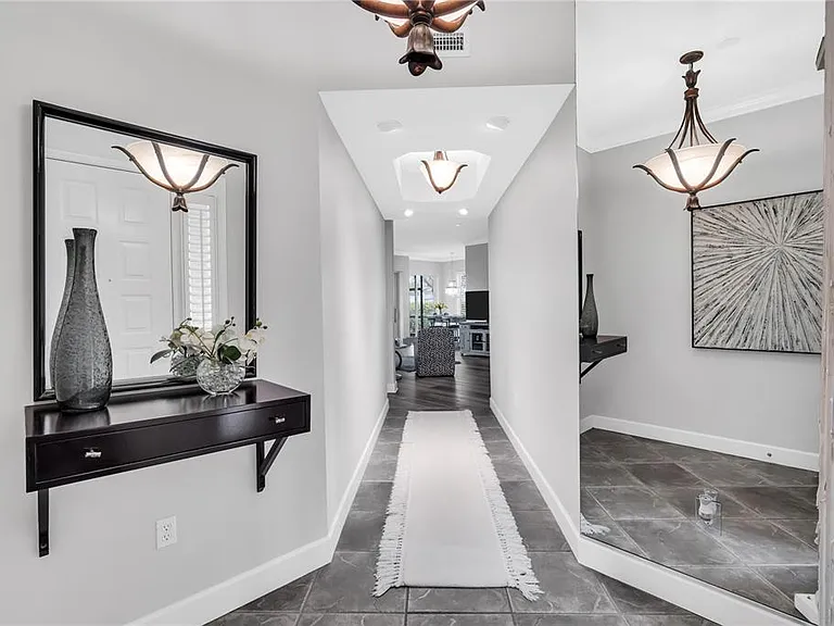 5204 Bouchard Cir #102 — Photo 5
