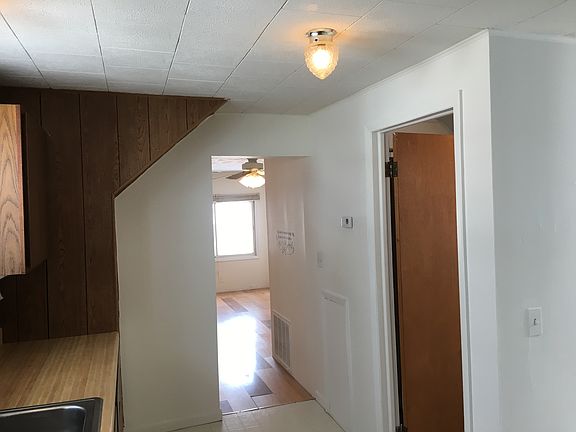3rd image of 626 S 1st St