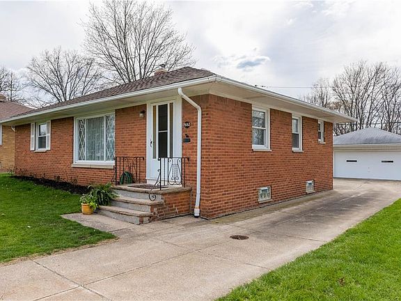 3rd image of 7552 Farnum Ave