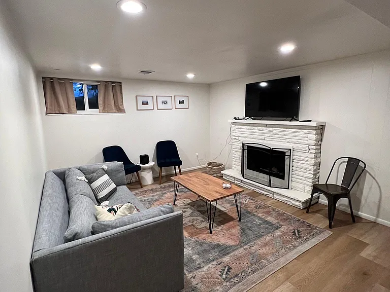 2435 S Wilshire Dr — Photo 14