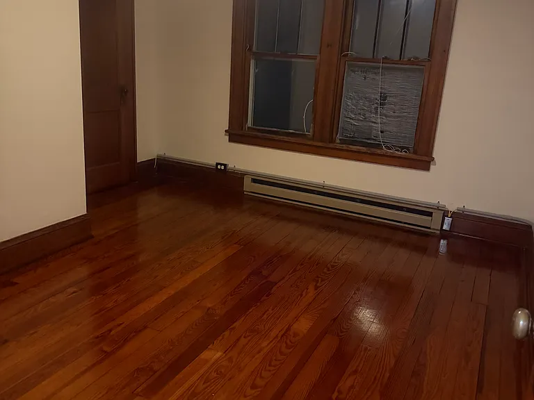 Upstairs Bedroom 2