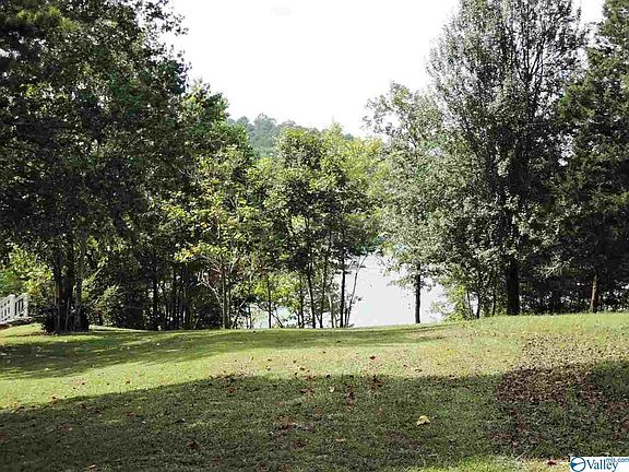 3rd image of 613 County Road 376